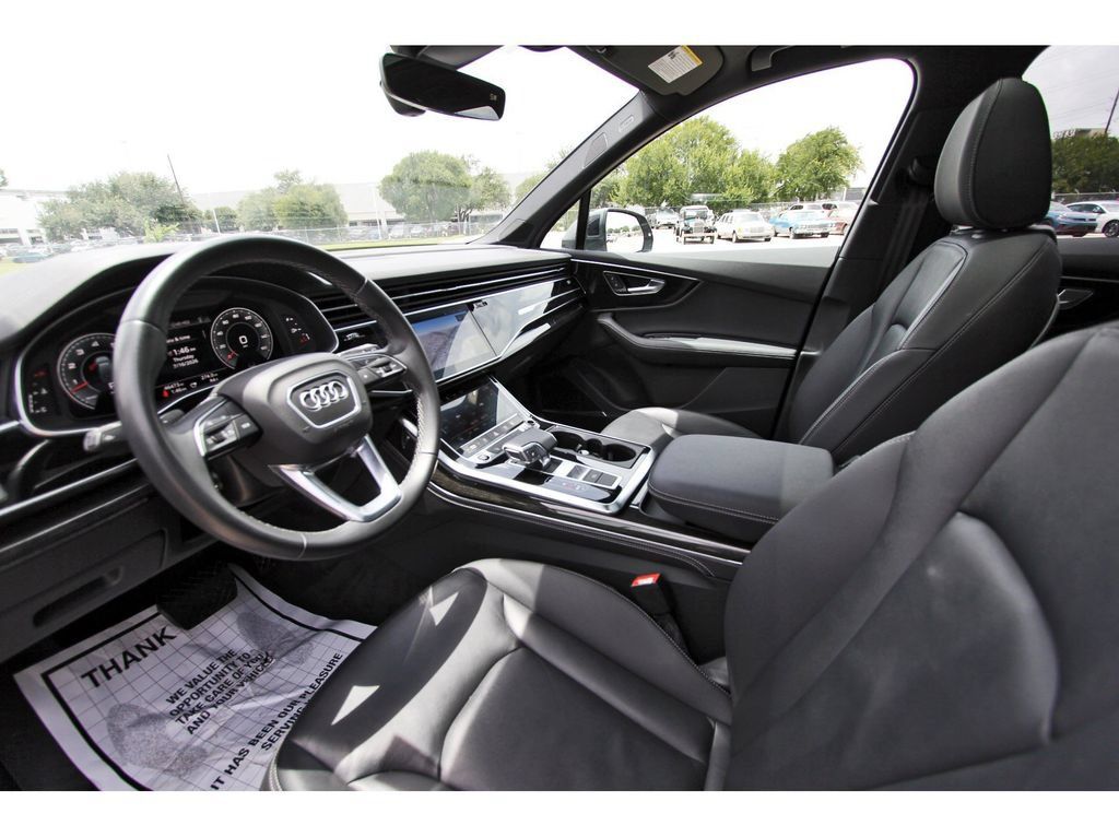 Used 2025 Audi Q7 3.0T Premium Plus AWD/4WD image 35