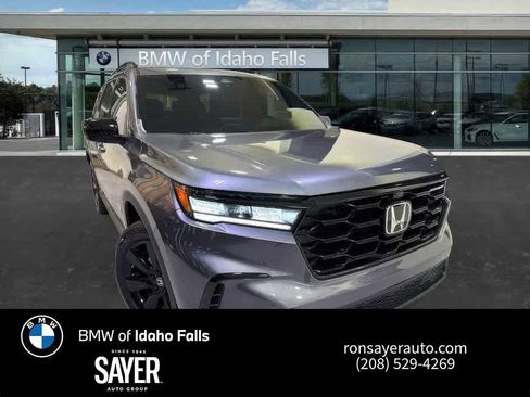 Used 2025 Honda Pilot Black Edition image 1