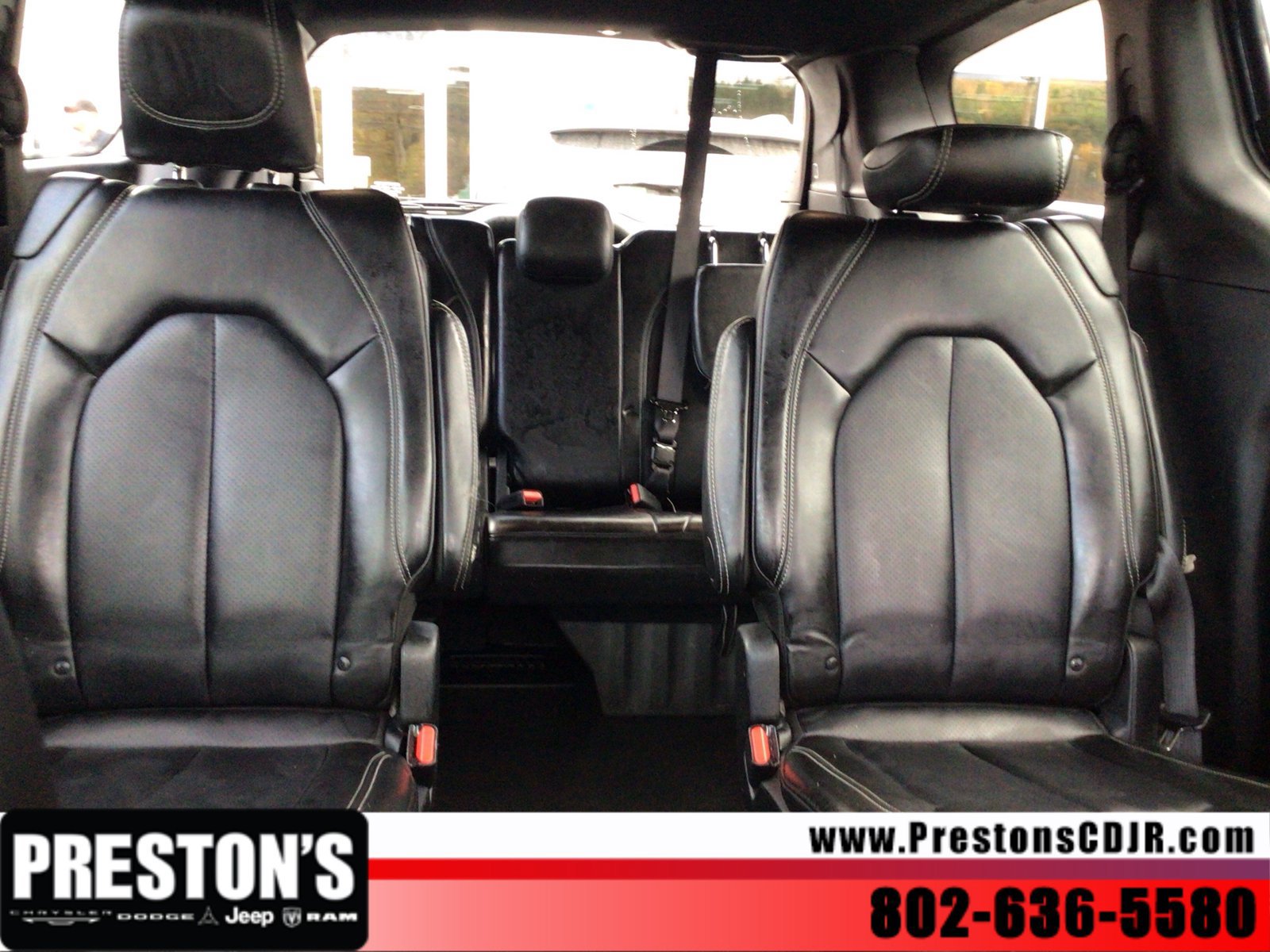 Used 2025 Chrysler Pacifica Select FWD image 19