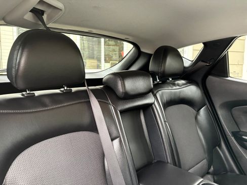 Used 2014 Hyundai Tucson SE image 18