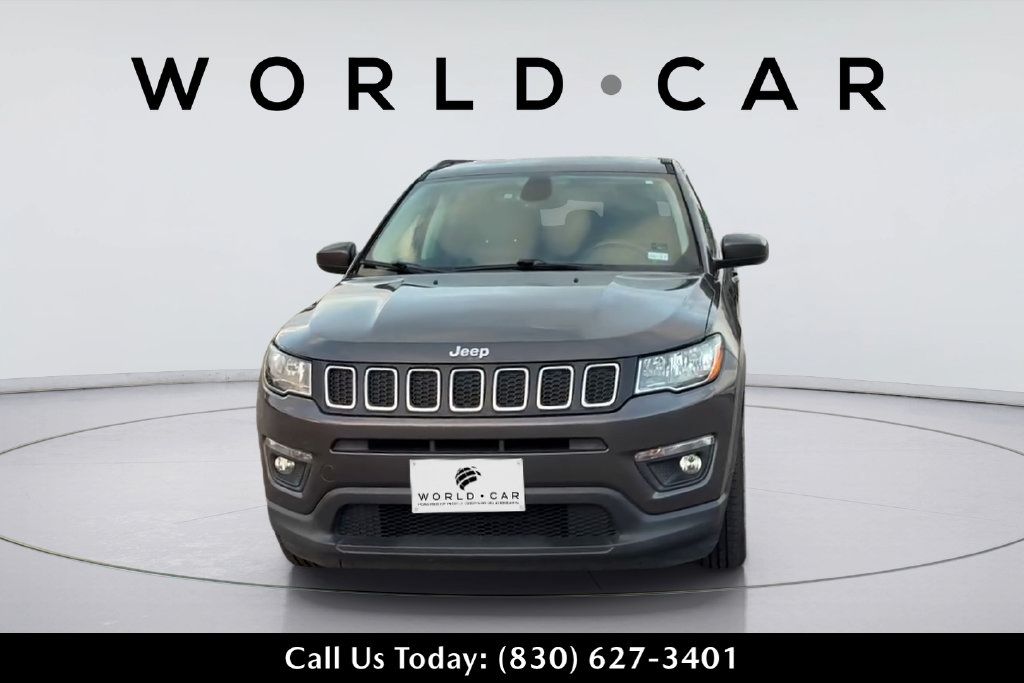 Used 2018 Jeep Compass Latitude w/ Popular Equipment Group FWD image 16