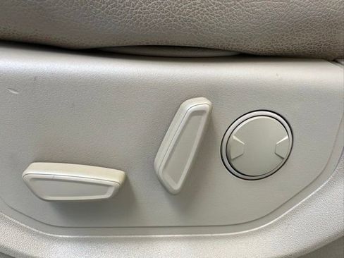 Certified 2020 Ford F250 Lariat w/ Lariat Value Package image 27