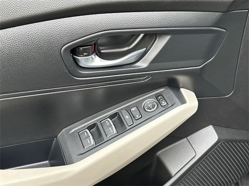 Used 2025 Honda Accord LX image 14