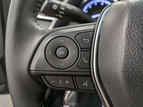 Used 2018 Toyota Camry SE FWD image 17
