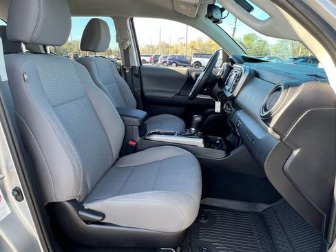 Certified 2019 Toyota Tacoma SR5 image 19