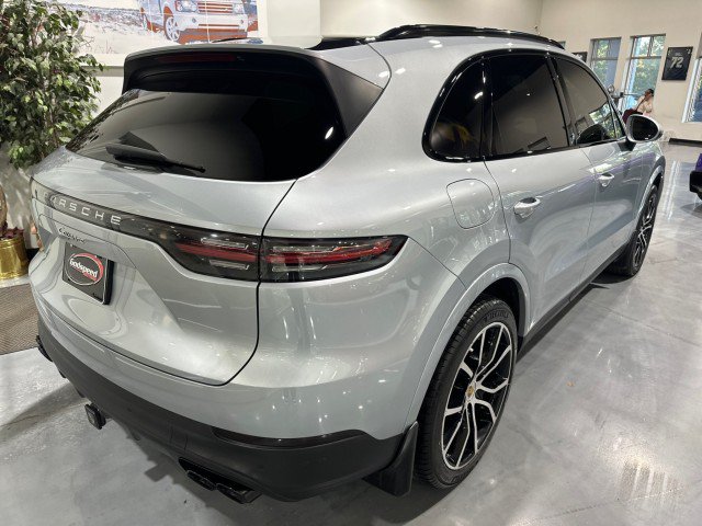 Used 2021 Porsche Cayenne AWD/4WD image 28