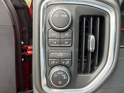 Used 2021 Chevrolet Silverado 1500 LT AWD/4WD image 28