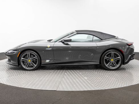 Certified 2025 Ferrari Roma Spider RWD image 63
