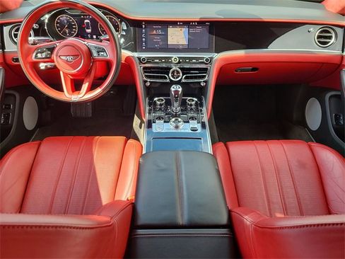 Used 2021 Bentley Flying Spur V8 image 18