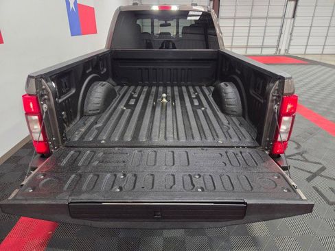 Used 2020 Ford F250 Lariat w/ Lariat Ultimate Package image 32