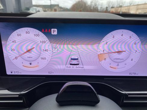 Used 2025 Genesis GV80 2.5T image 7