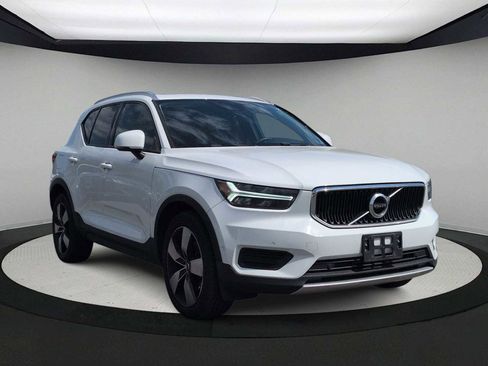 Used 2019 Volvo XC40 T5 Momentum AWD/4WD image 2