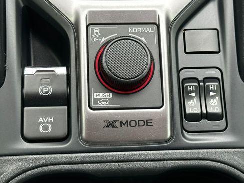 Used 2022 Subaru Forester Premium AWD/4WD image 26