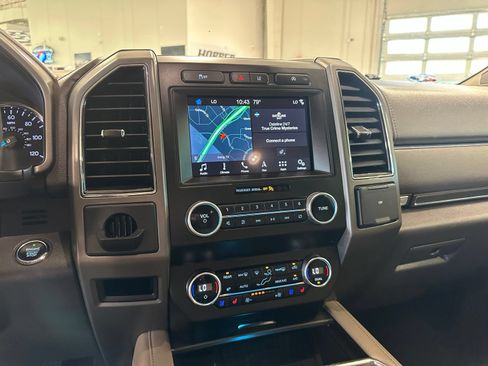 Used 2019 Ford Expedition Max XLT w/ Equipment Group 202A RWD image 24