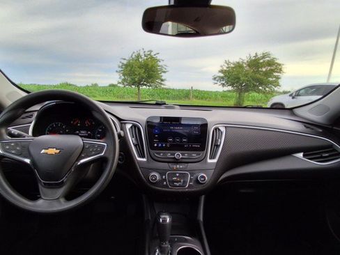 Used 2020 Chevrolet Malibu LS FWD image 17