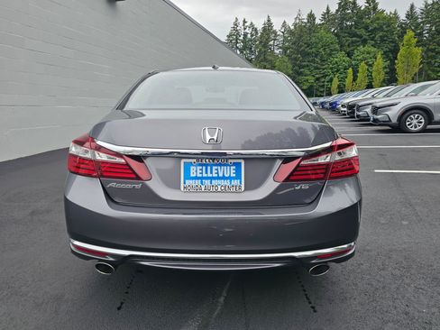 Used 2017 Honda Accord EX-L image 6
