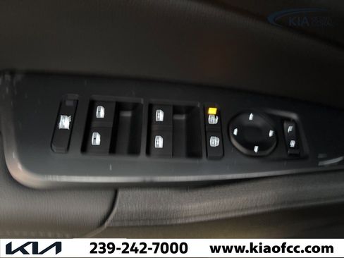 New 2026 Kia Sportage EX FWD image 16