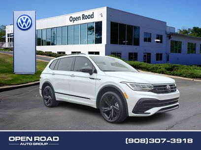 Used 2024 Volkswagen Tiguan SE R-Line