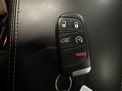 Used 2017 Jeep Grand Cherokee Limited AWD/4WD image 18