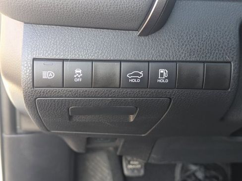 Used 2022 Toyota Camry SE image 21