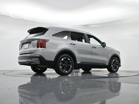 Used 2025 Kia Sorento S FWD image 35