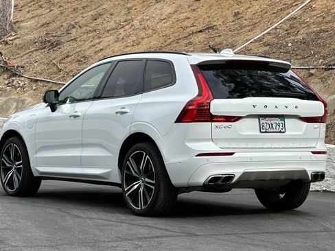 Used 2021 Volvo XC60 T8 R-Design w/ Advanced Package AWD/4WD image 6
