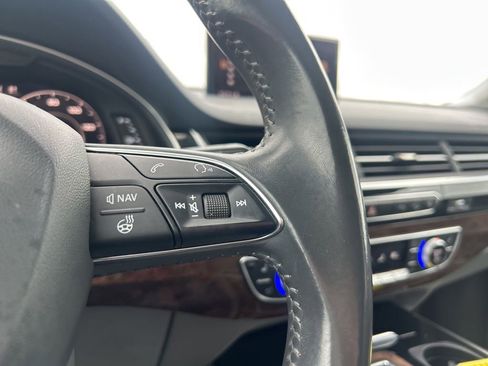 Used 2017 Audi Q7 3.0T Prestige AWD/4WD image 12