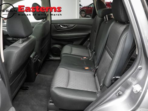 Used 2019 Nissan Rogue SV w/ Sun & Sound Touring Package AWD/4WD image 21