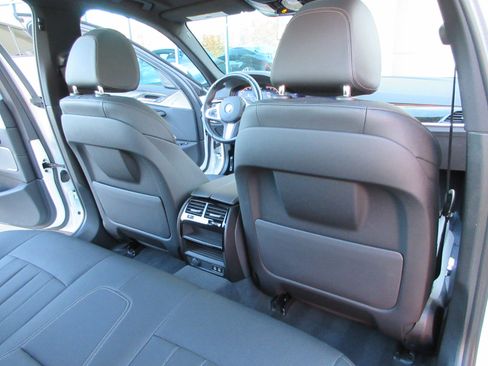 Used 2023 BMW 530e w/ M Sport Package image 33