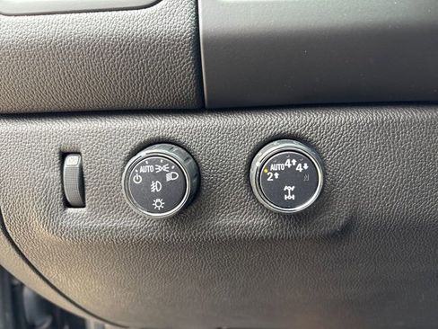 Used 2019 Chevrolet Colorado LT w/ Redline Special Edition image 25