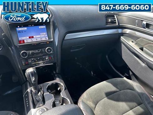 Used 2019 Ford Explorer XLT w/ Equipment Group 202A AWD/4WD image 16