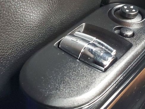 Used 2019 MINI Cooper S image 31