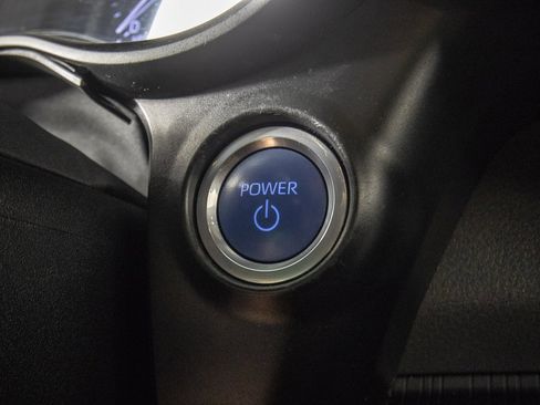 Used 2024 Toyota Sienna XLE Woodland Edition image 25