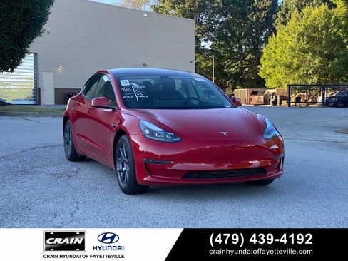 Used 2023 Tesla Model 3 Standard Range RWD image 1