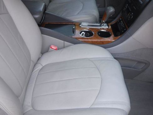 Used 2008 Buick Enclave CXL w/ Entertainment Package #1 image 26