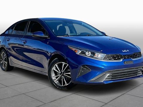 Used 2024 Kia Forte LXS w/ LXS Technology Package image 2