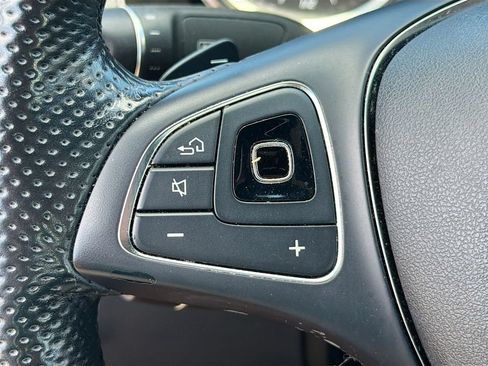 Used 2017 Mercedes-Benz E 300 4MATIC image 20