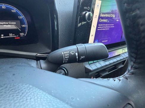 Used 2025 Toyota Camry XLE image 21