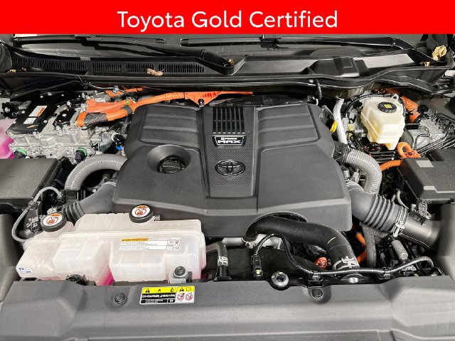 Used 2024 Toyota Sequoia SR5 AWD/4WD image 34