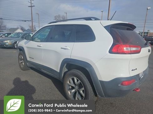 Used 2015 Jeep Cherokee Trailhawk image 4