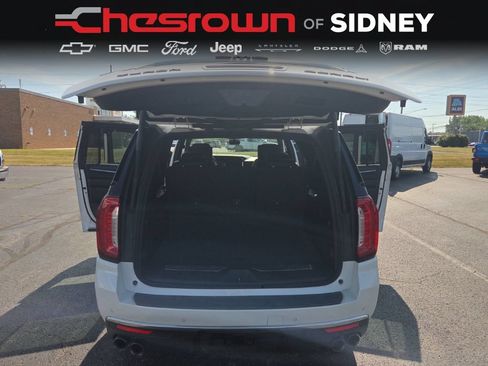 Used 2023 GMC Yukon XL Denali w/ Advanced Technology Package AWD/4WD image 22