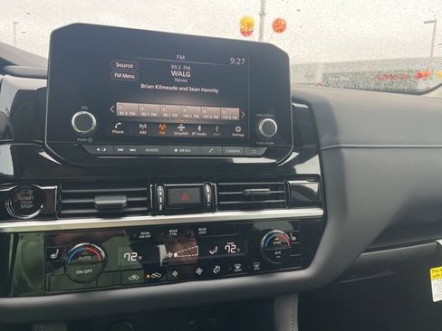 New 2025 Nissan Pathfinder SV image 16