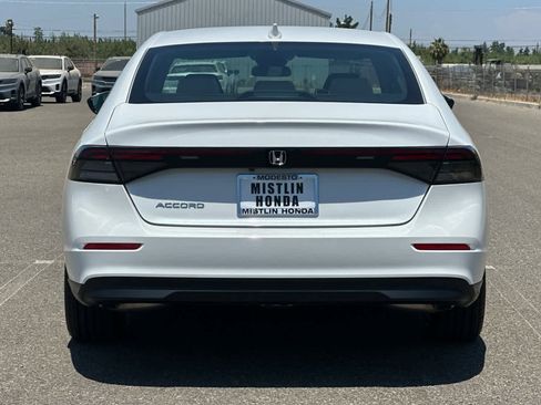 New 2025 Honda Accord LX image 4