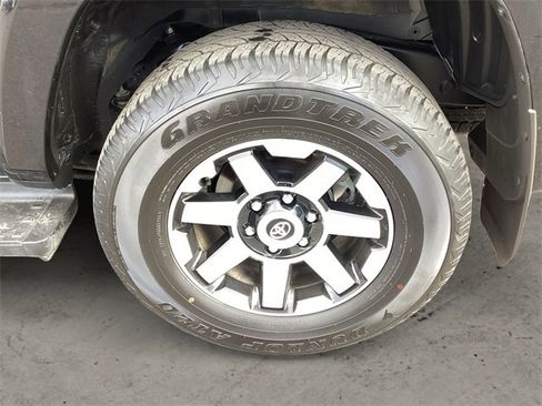 Certified 2024 Toyota 4Runner TRD Off-Road Premium image 14