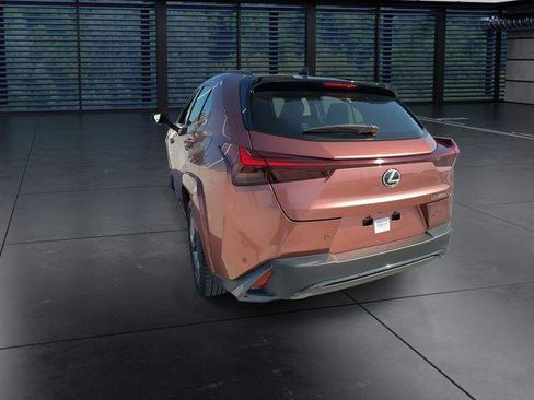Certified 2025 Lexus UX 300h FWD w/ Accessory Package (Z2) image 5