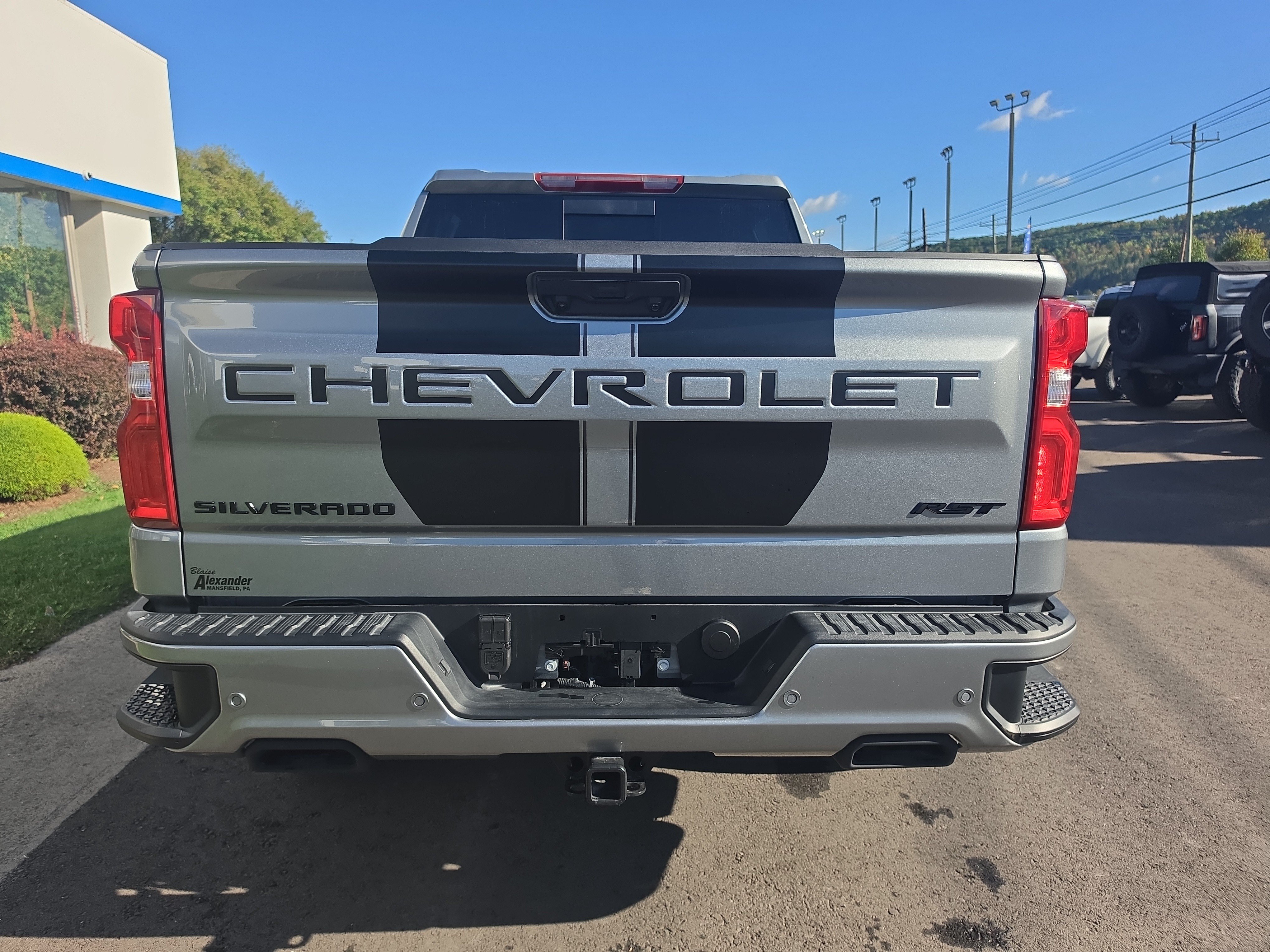 New 2026 Chevrolet Silverado 1500 RST w/ Rally Edition AWD/4WD image 4
