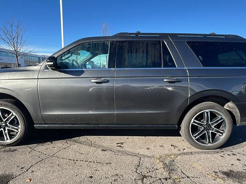 Used 2021 Ford Expedition Max Limited image 8