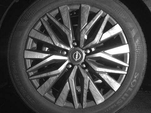 Used 2025 Nissan Altima 2.5 SV FWD image 12