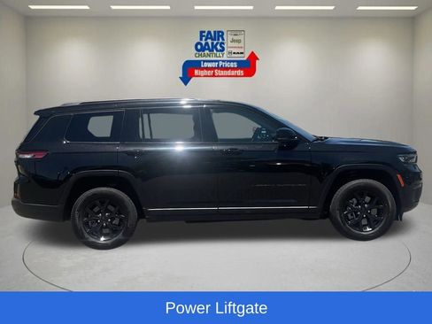 Used 2025 Jeep Grand Cherokee L Altitude AWD/4WD image 6