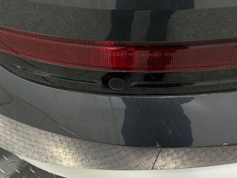 Used 2019 Audi e-tron Prestige w/ Prestige Package image 12